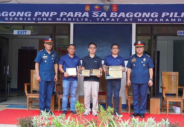 PARTNERS FOR SAFETY. (From left) CCPO Deputy City Director for Operations PLTCOL Miguel B. Andeza; Visayan Electric Security Supervisor Jude Cabaocabao; Visayan Electric Community Relations Specialist Gell Credo; Visayan Electric Head of SHES Engr. Benje Retuertas; and CCPO City Director PCOL George V. Ylanan during the turn-over ceremony of the signage.