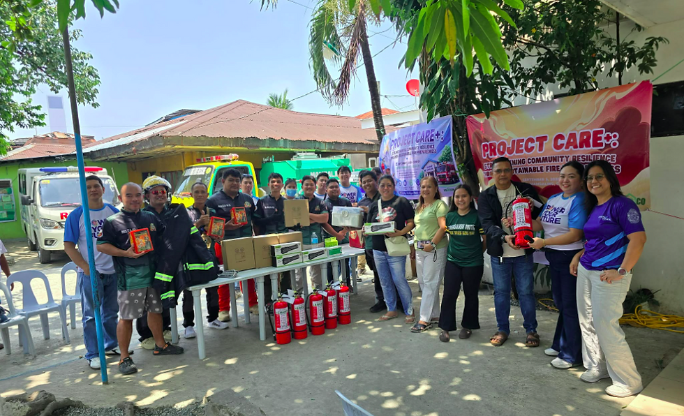 Representatives from Visayan Electric’s Kaibigan Batch 4 officially hand over industrial-grade fire PPE, extinguishers, emergency lights, and medical kits to Barangay Mambaling leaders under Project Care+. The initiative establishes a sustainable, community-led first line of emergency response while promoting electrical line safety awareness—underscoring Visayan Electric’s steadfast commitment to consumer safety and community resilience.